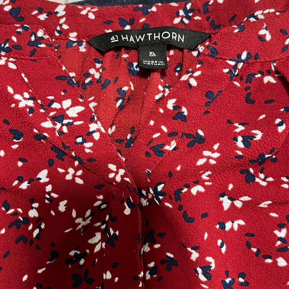 41 Hawthorn Blouse Womens XLarge Red White Blue Floral V Neck Cap Sleeve